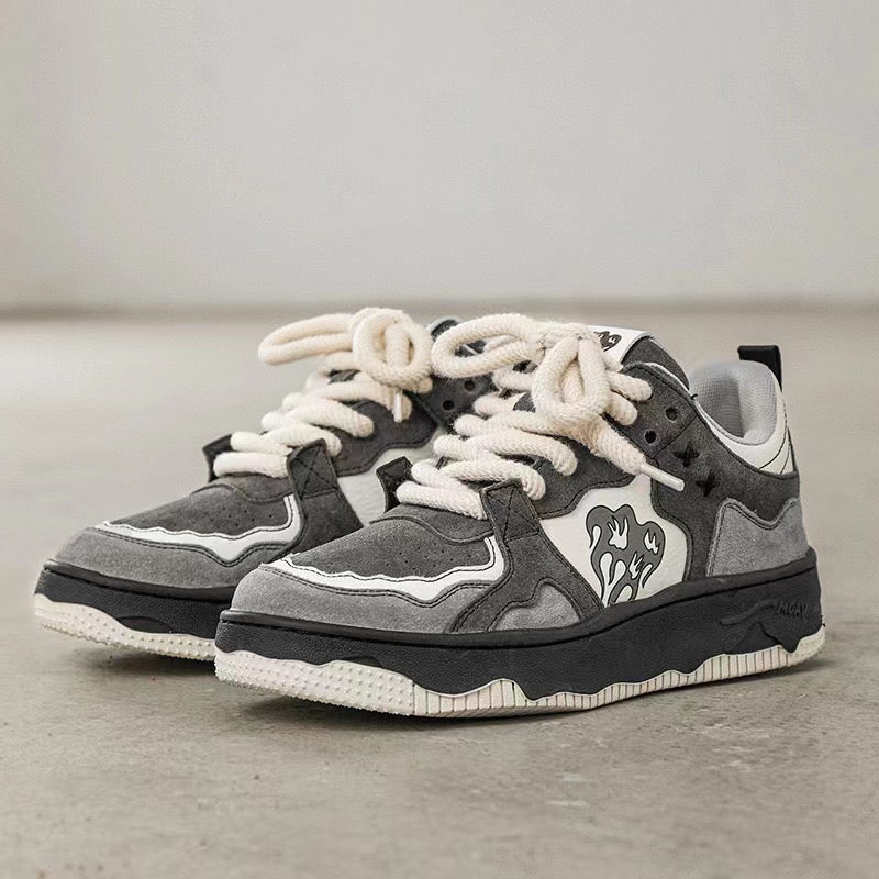 VAMO - “StarPatch” Custom Sneaker