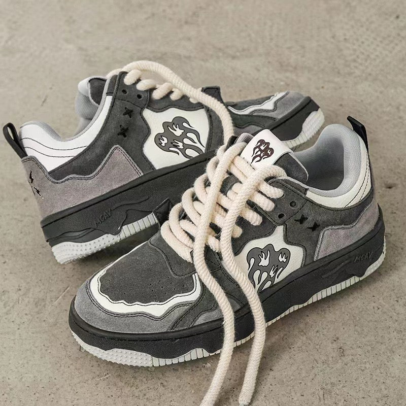 VAMO - “StarPatch” Custom Sneaker